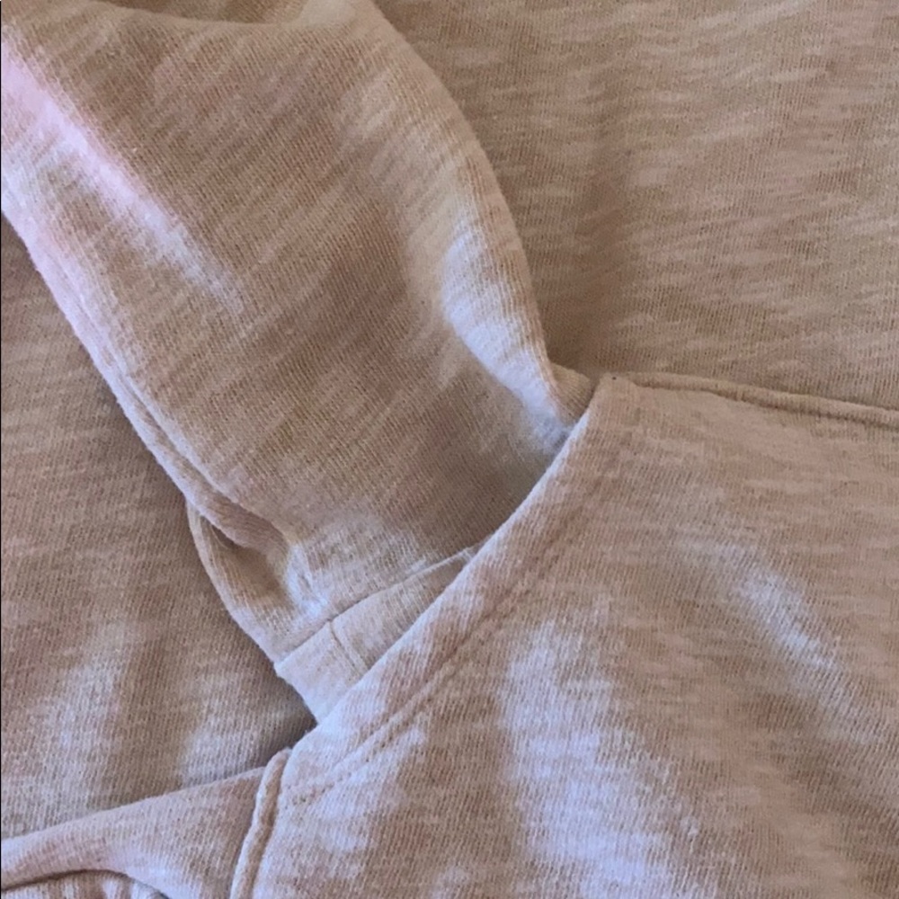 A jacket - Picture 3 of 5